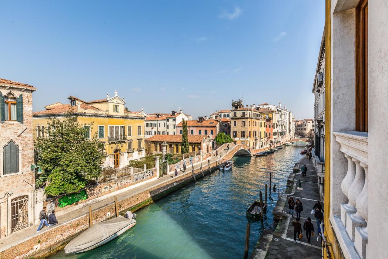Ca' Degli Armeni Canal View *